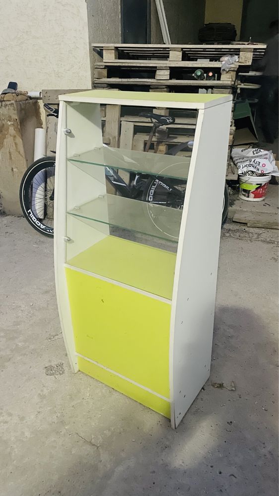 Продается витрины