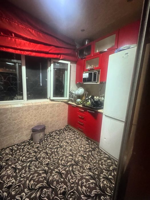 Продается 3/1/5 на массиве Хумоюн не торцевая