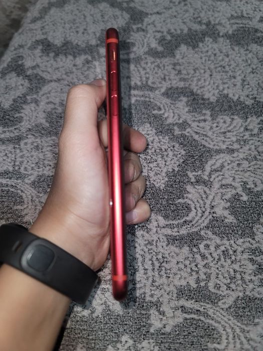 Iphone se 2020  holati ortacha