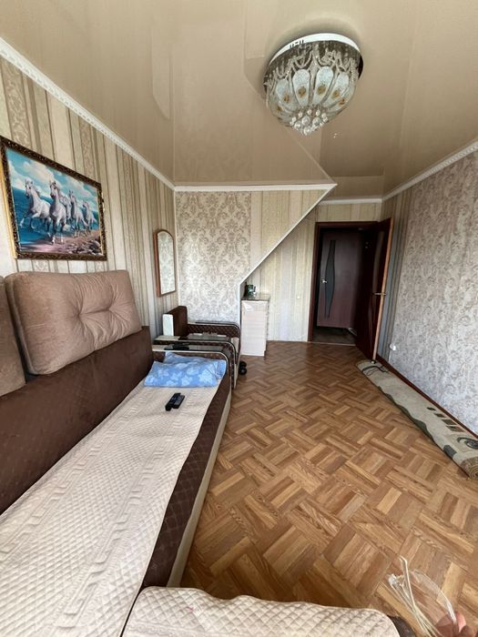 Продам 4х комн. квартиру в 2х этажн. четырехквартирном доме