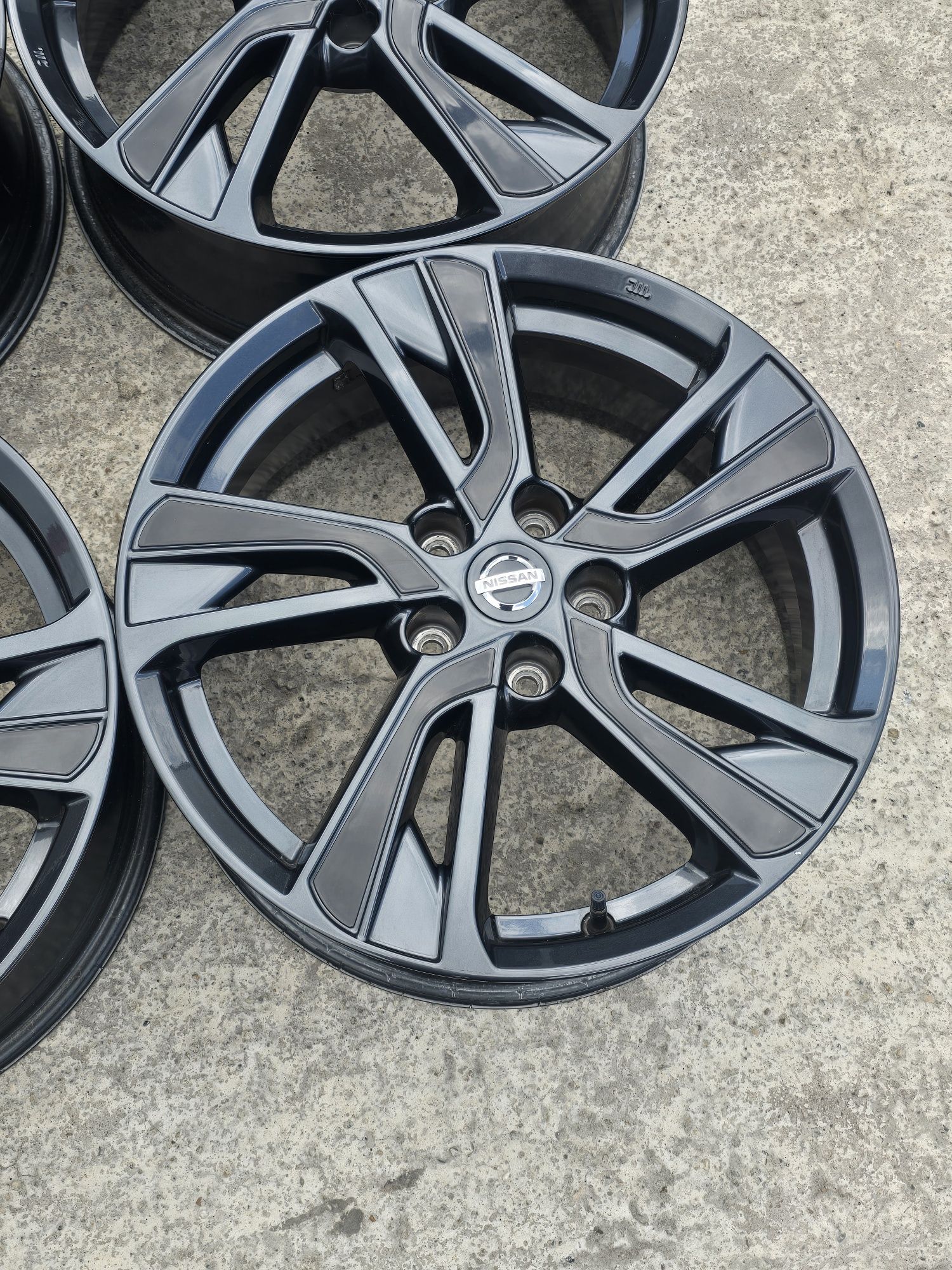 Джанти 18 / 5х114,3 - Nissan 5x114,3