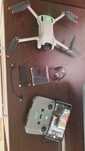 DJI Mini 3 cu acumulator și telecomanda