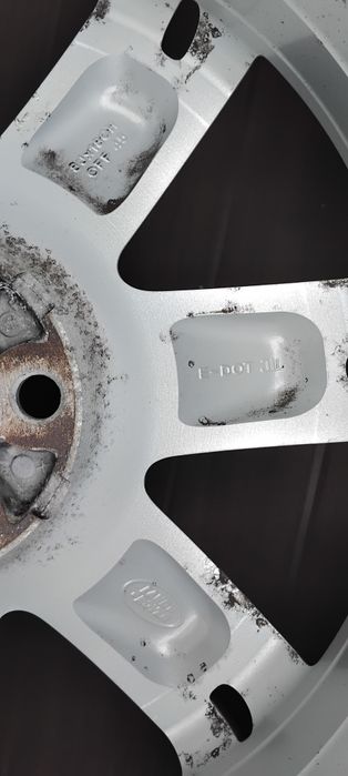 Jante aliaj originale Land Rover 5x108 R18 anvelope 235/60 Hankook noi
