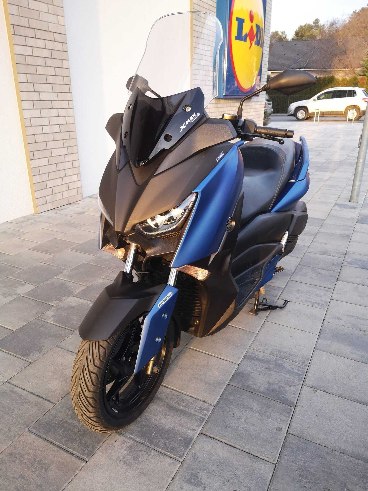 Yamaha x-max 300