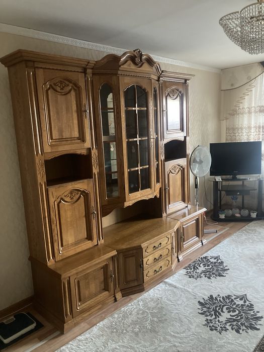 Буфет-горка дуб белоруссия медовый оттенок