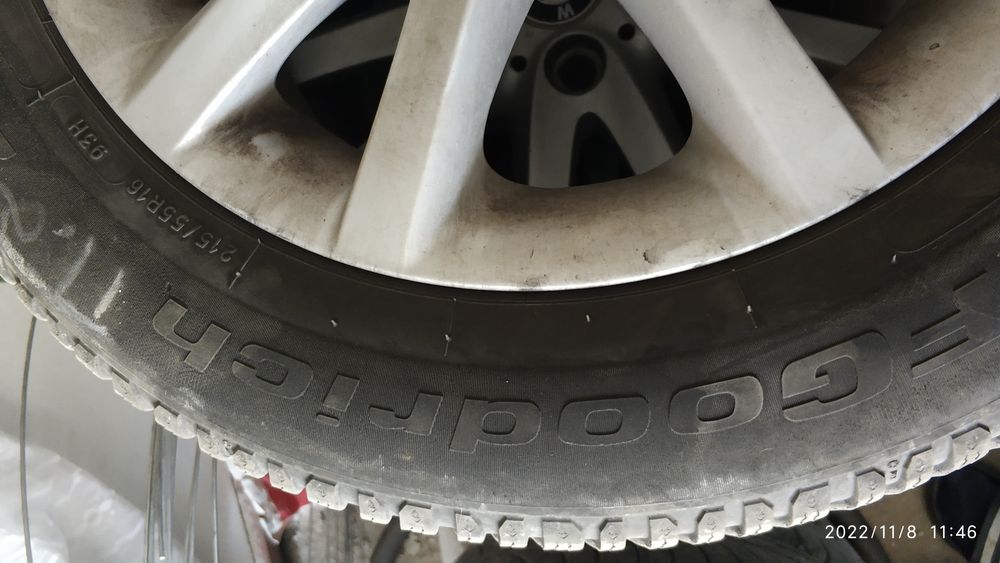 Джанти с гуми зимни 16" 5х120 7J ET47  оригинални BMW style 136