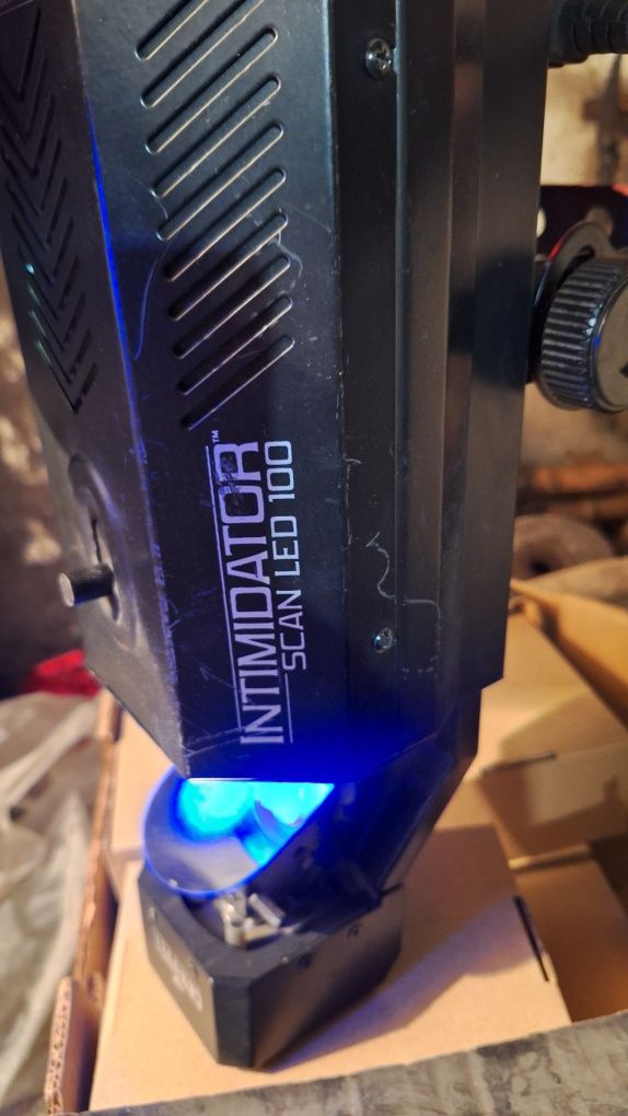 Професионален скенер с LED осв. – Intimidator Scan LED 200 на Chauvet.