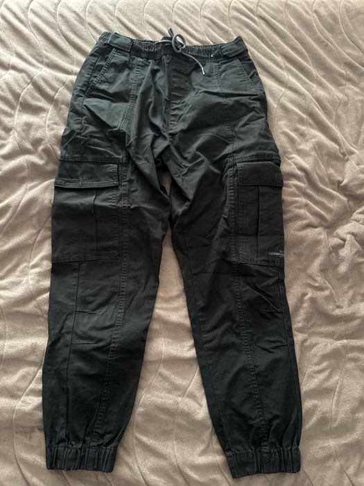 Карго панталони Bershka