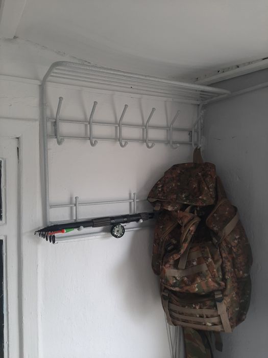 Продам настенную вешалку и обувницу под цвет