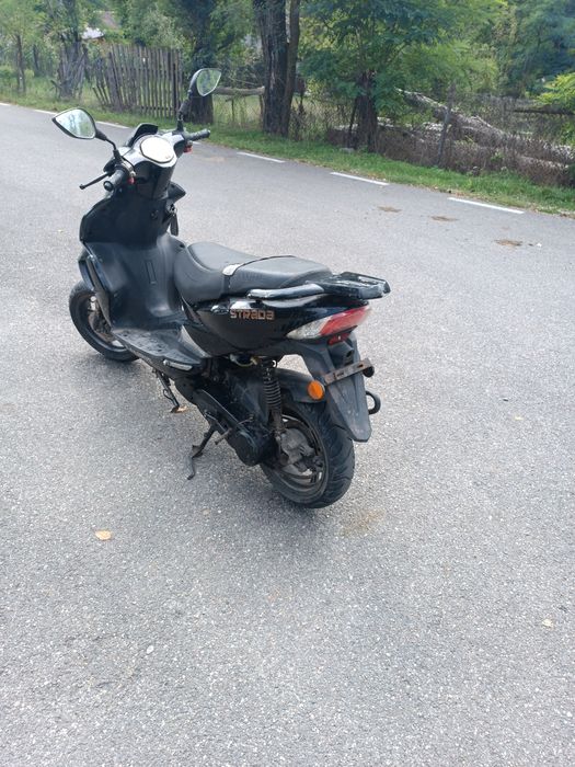 Vând motoscuter Tauris Strada 49cc