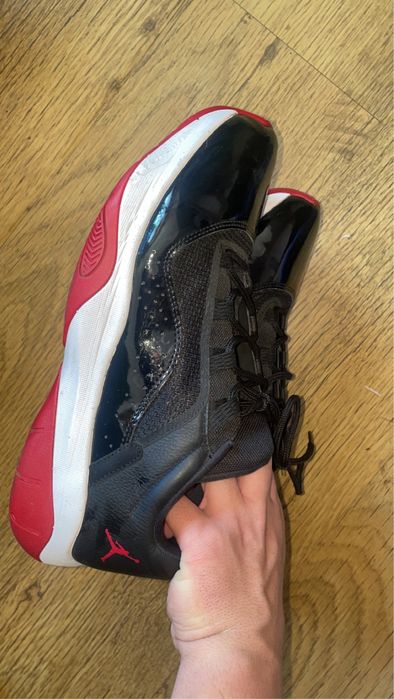 Jordan 11 low Black&Red