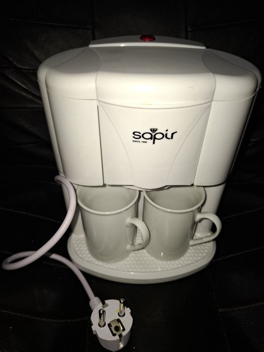 Кафеварка с две чаши