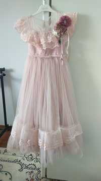 Продам бальное платье розово кремового цвета