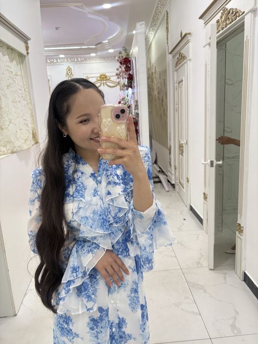 Продам платье очень красивое и нежное платье.