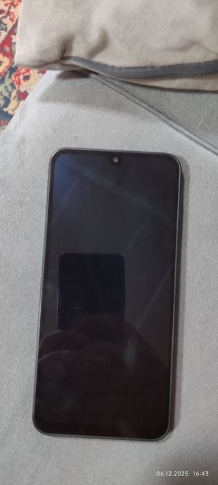 Продам телефон. ..