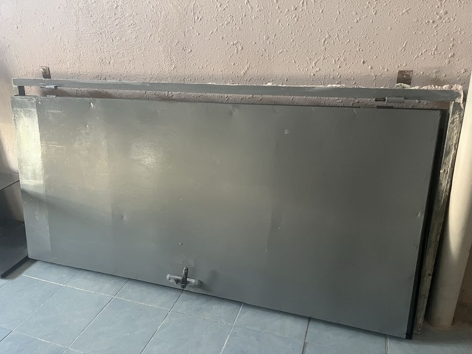 Дверь входная железная