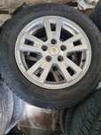 4 cauciucuri de iarna 215 60 16 cu jante de aliaj 5x115 de Chevrolet