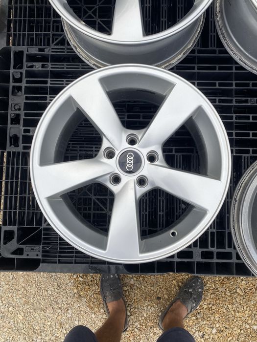 17 цола 5 х 112 мм Ауди , Фолксваген , VW , Шкода , Мерцедес , Сеат