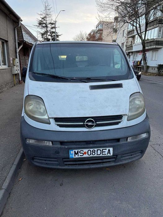 URGENT: De vânzare Opel Vivaro 1.9