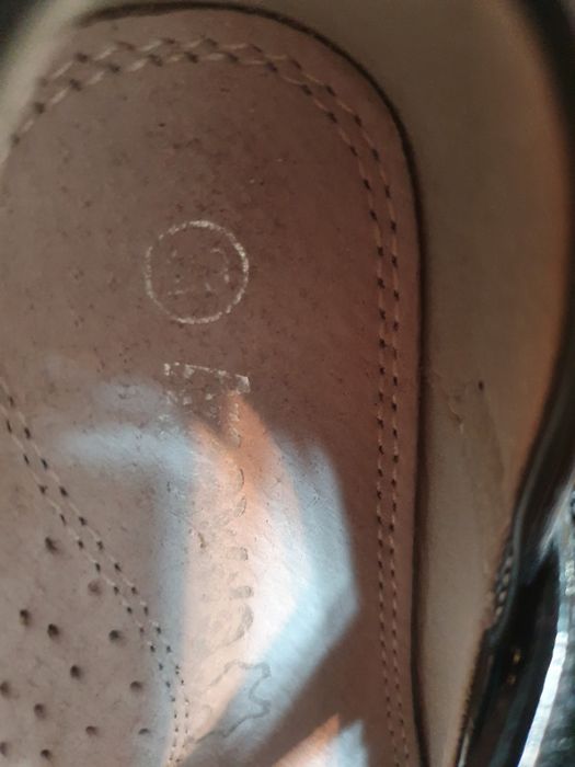 Лачени обувки, размер 23 (стелката е 16 см)