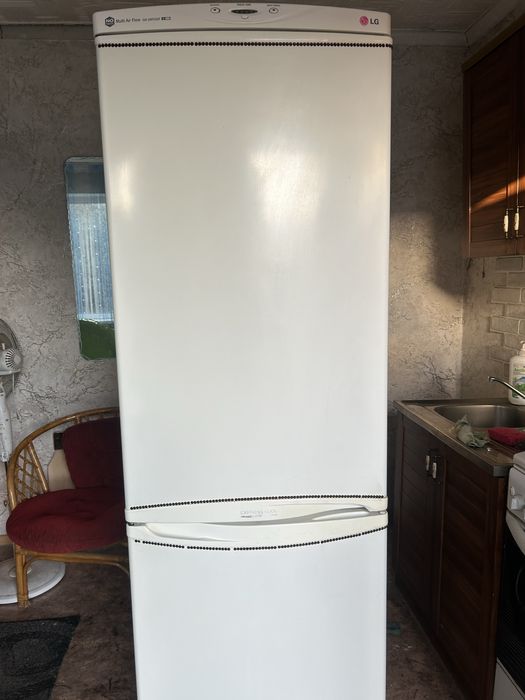 Продам холодильник LD