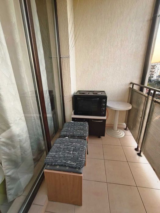 Обзаведен двустаен идеално местоположение басейн