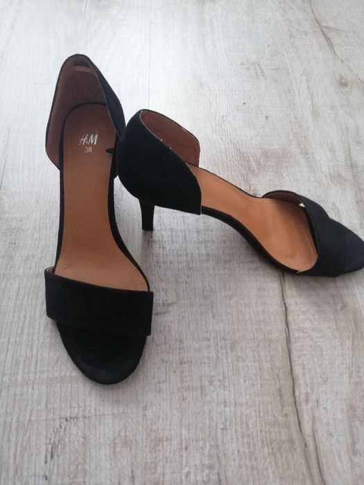 Елегантни обувки H&M