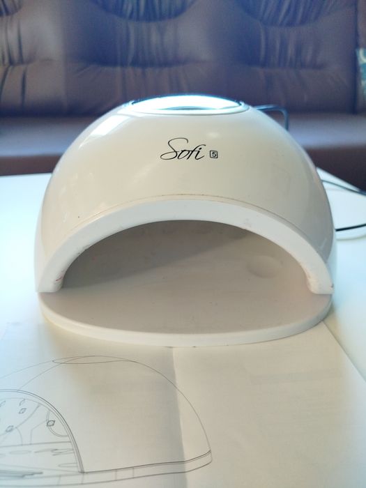 ЛЕД и Ув лампа за гел лак