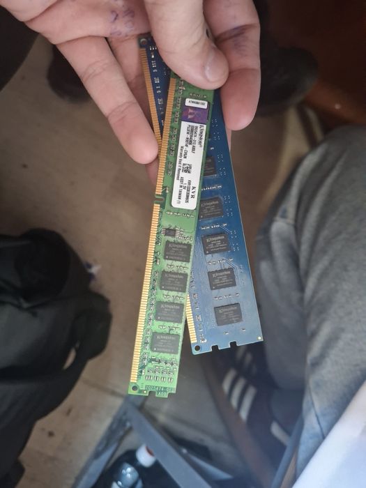 Две плашки озу ддр 3