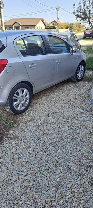 Opel corsa D automat