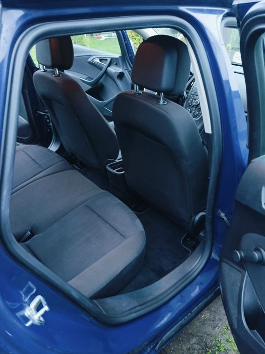 De vânzare Opel Astra j 1.7