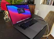 Mac Book Pro /15-inch,2016