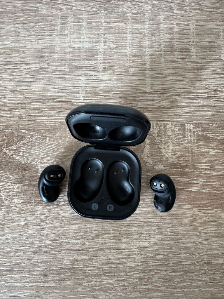 Galaxy Earbuds live
