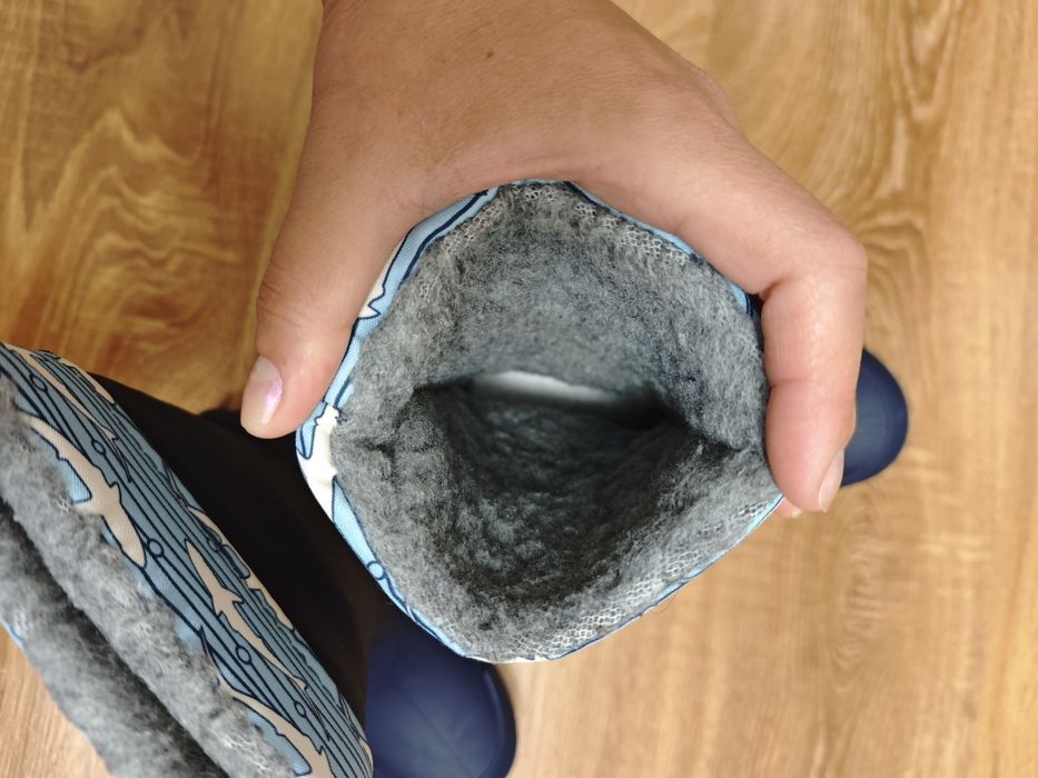 Два чифта детски ботушки за момче