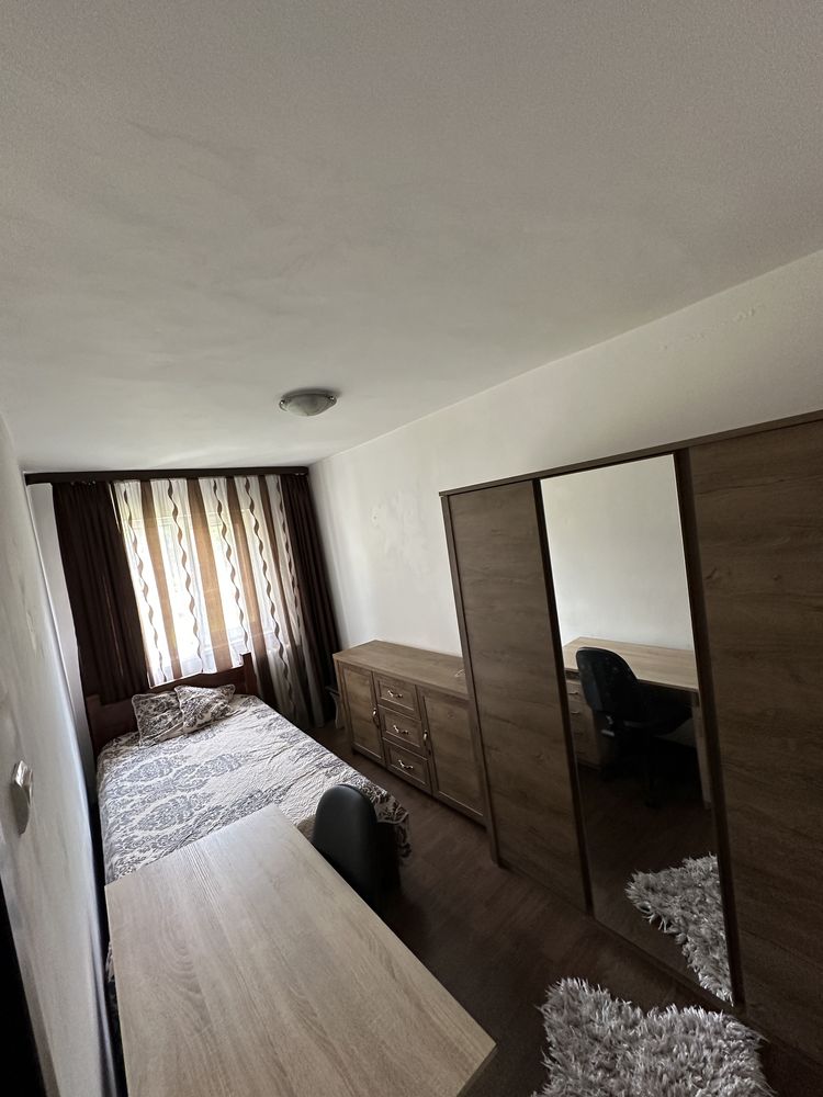 Ofer spre chirie apartament cu 3 camere sud