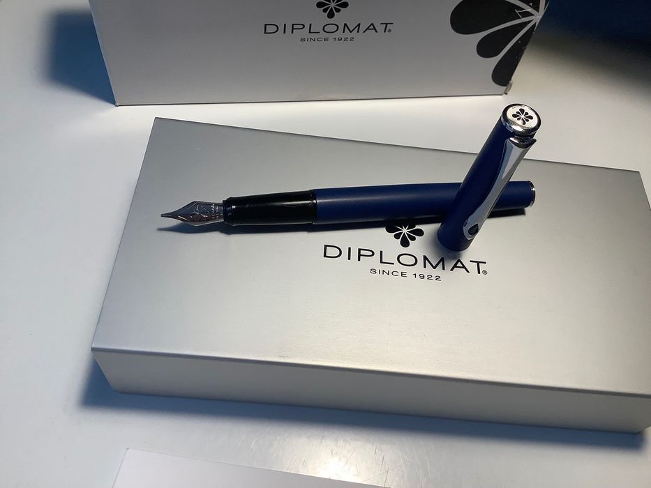 Stilou Diplomat Esteem Lapis Blue B