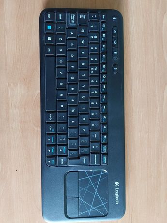 Tastatura Wireless cu touchpad Logitech K400r