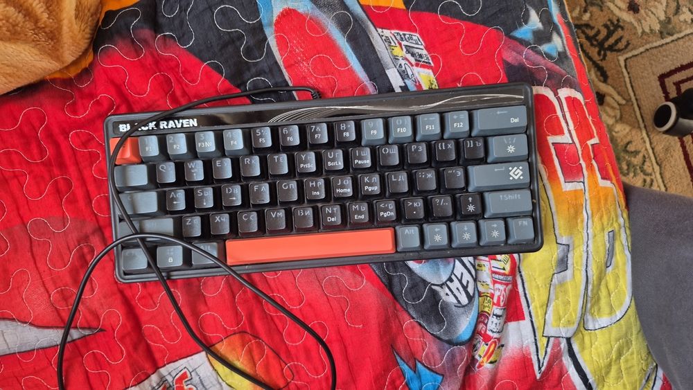 Продам механическую клавиатуру