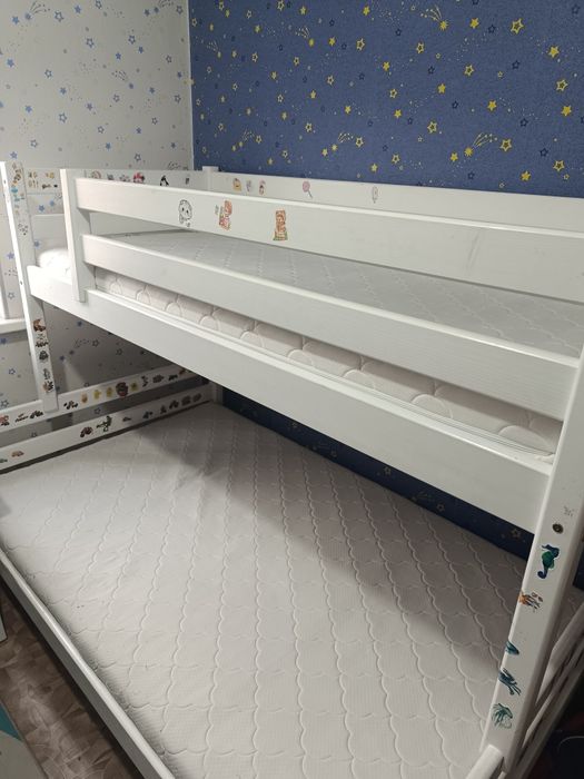 Продаём двухъярусную кровать