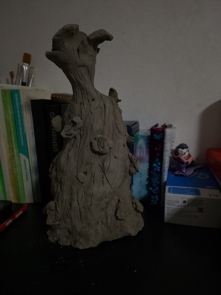 Sculptură făcută din lut