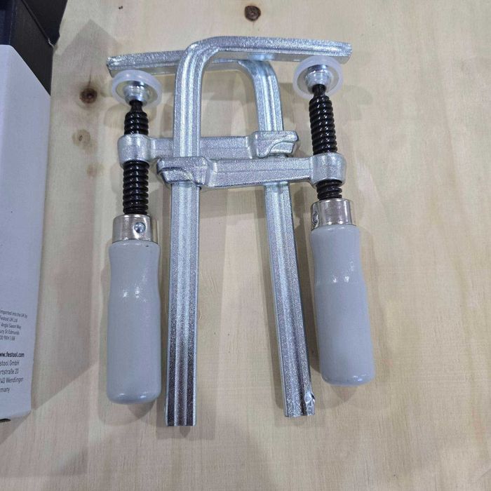 Винтови стеги на Festool