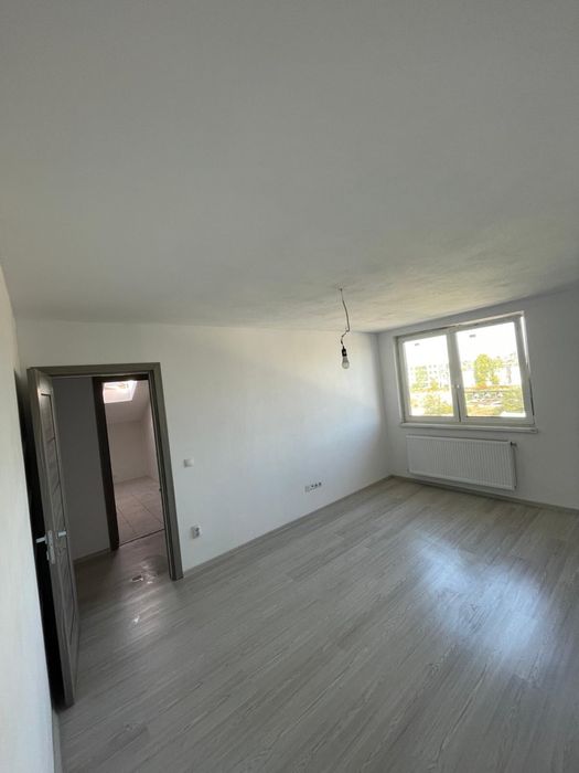 Apartament cu 3 camare direct de la dezvoltator . Zona de vest.
