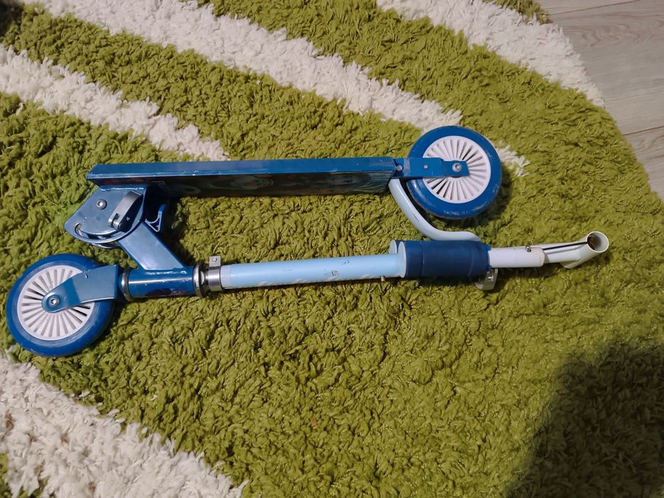 Trotineta 3-6 Ani ( Frozen)