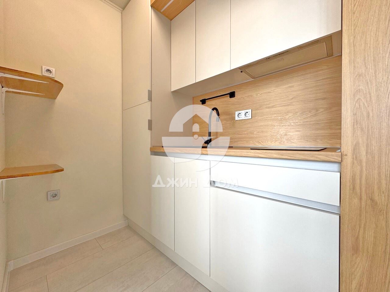 Продава се Двустаен апартамент в к.к. Слънчев бряг - 52 кв.м за 1991 €/кв.м - Снимка #4