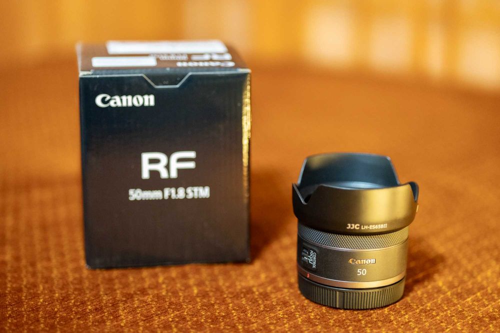 Obiectiv foto Canon RF 50mm f1.8