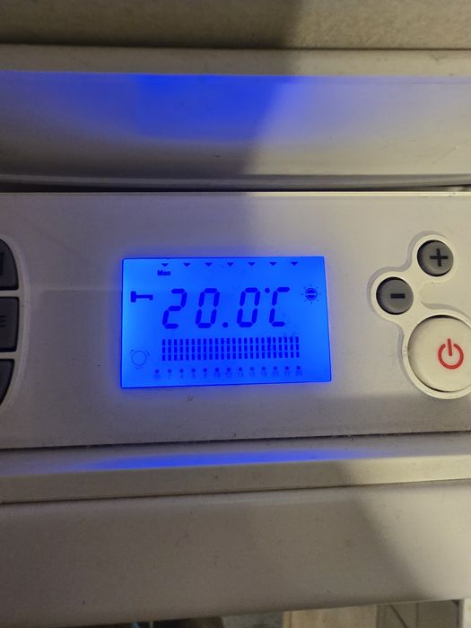 Panou radiant de perete Tesy RH 03 200 EAS, 2000 W, Programator saptam