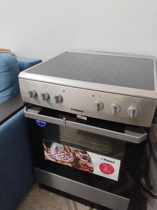 Индукционная плита Hansa, 4 конфорки