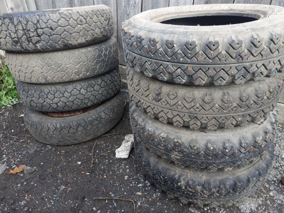Продам шины на автомобиль нива