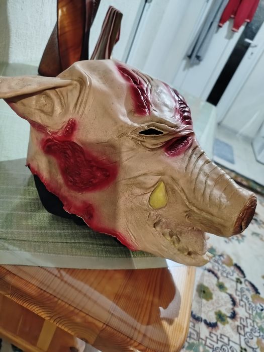 Латексова маска прасе