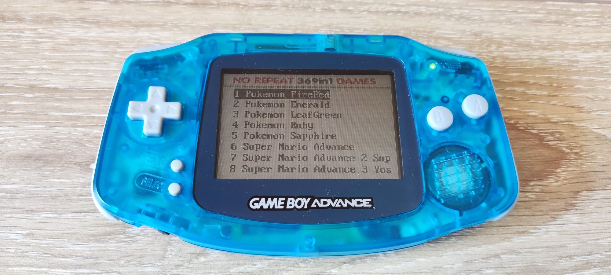 Продавам Nintendo GBA